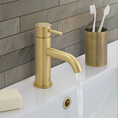 JTP Vos Brushed Brass Single Lever Basin Mixer 4 JTP Vos Brushed Brass Single Lever Basin Mixer - Image 4