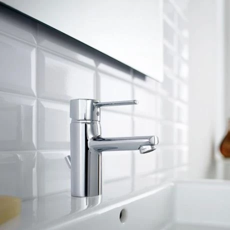 Roca Targa Chrome Basin Mixer Tap with Pop-up Waste - 5A3060C00 2 Roca Targa Chrome Basin Mixer Tap with Pop-up Waste - 5A3060C00 - Image 2