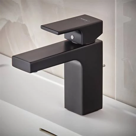 Hansgrohe Vernis Shape Single Lever Basin Mixer 100 with Pop-up Waste - Matt Black - 71561670 4 Hansgrohe Vernis Shape Single Lever Basin Mixer 100 with Pop-up Waste - Matt Black - 71561670 - Image 4