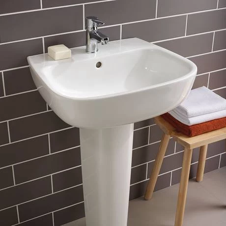 Ideal Standard Calista Single Lever Basin Mixer with Pop-up Waste - B1148AA 2 Ideal Standard Calista Single Lever Basin Mixer with Pop-up Waste - B1148AA - Image 2
